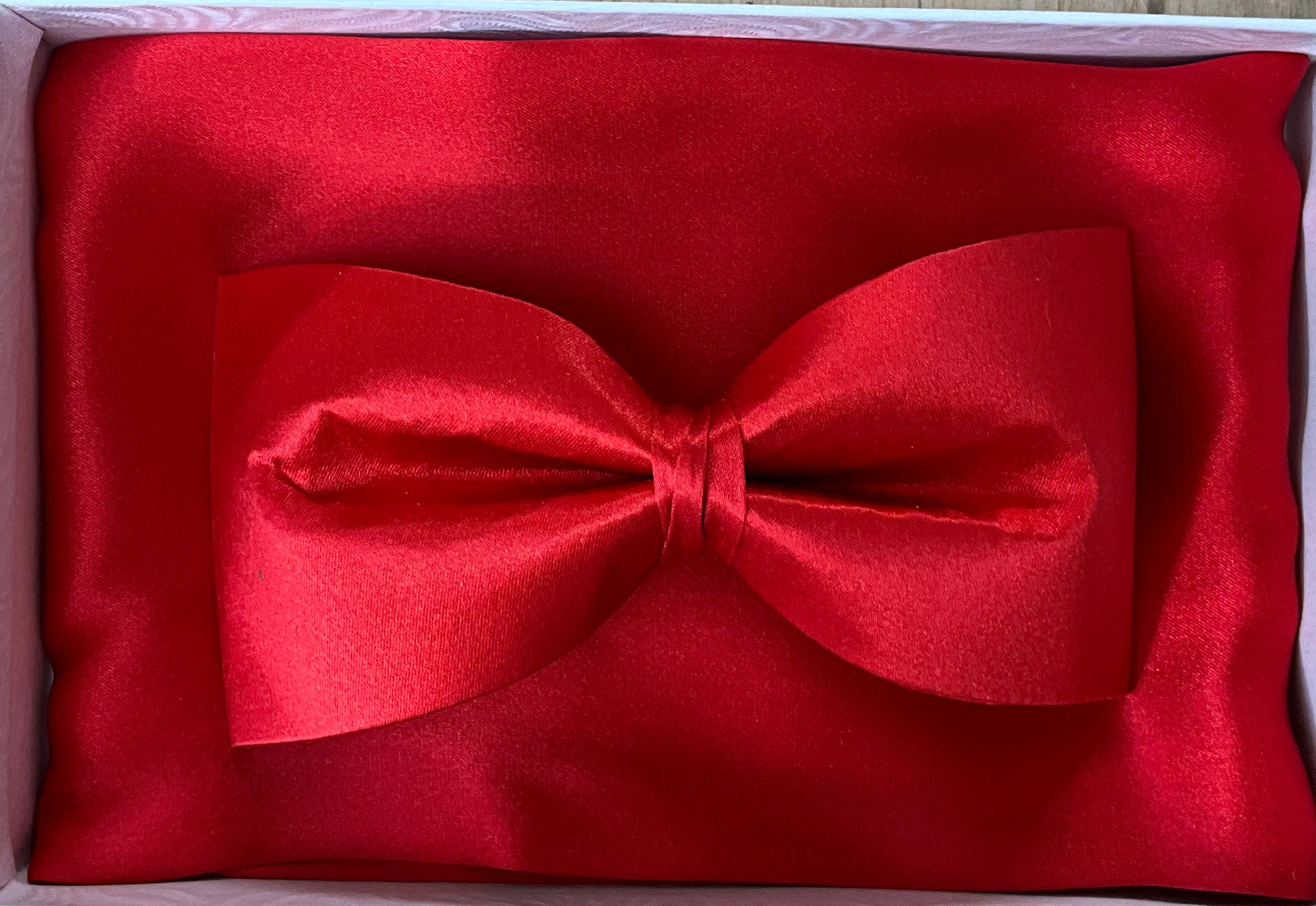 Power at last Red clip on bowtie image 0