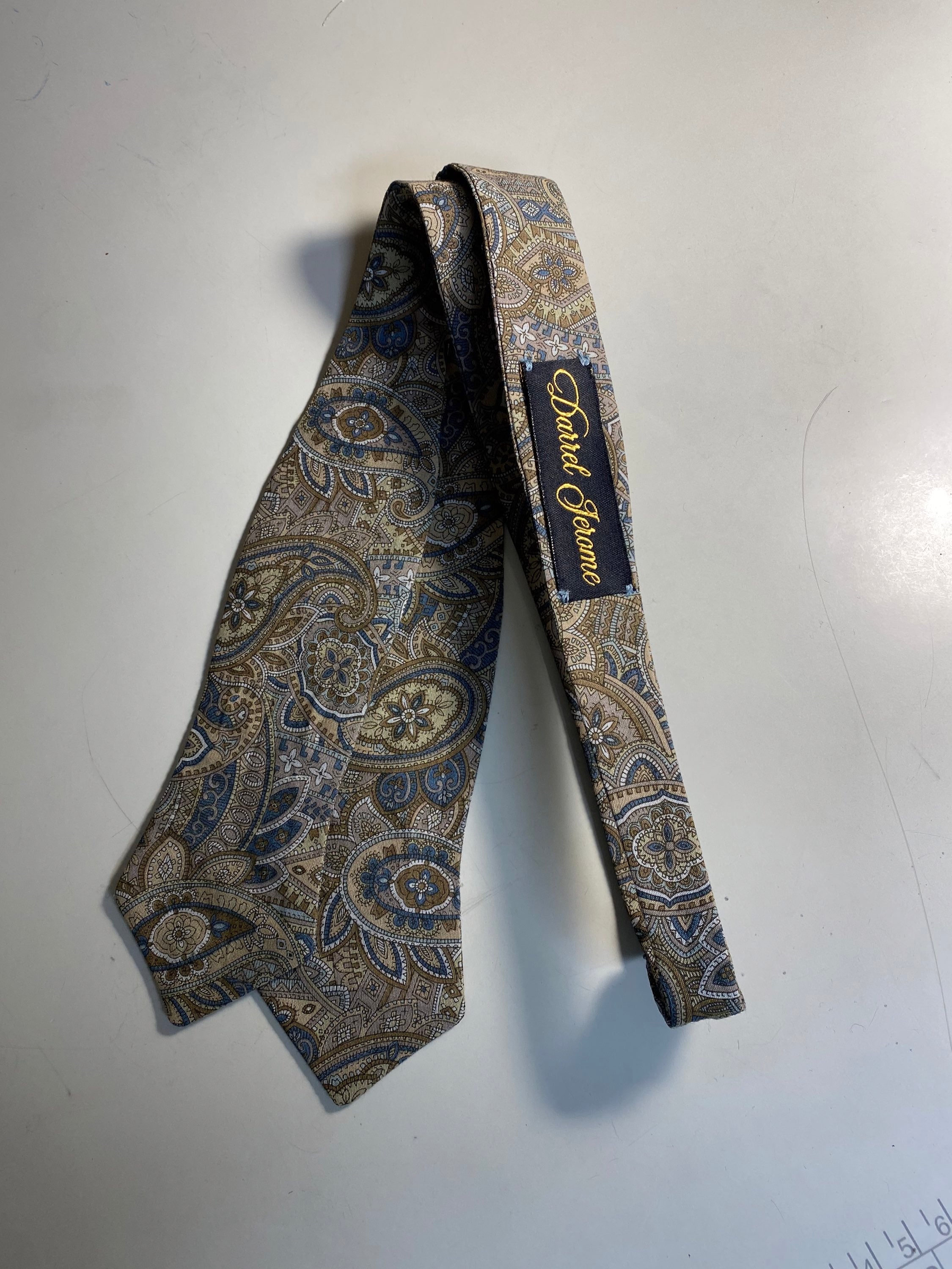 Paisley pointed end  self tie Bowtie image 0